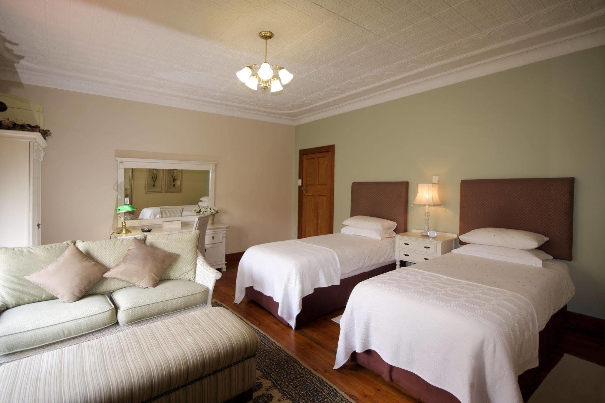 Shani Guest House Brooklyn  Exterior photo